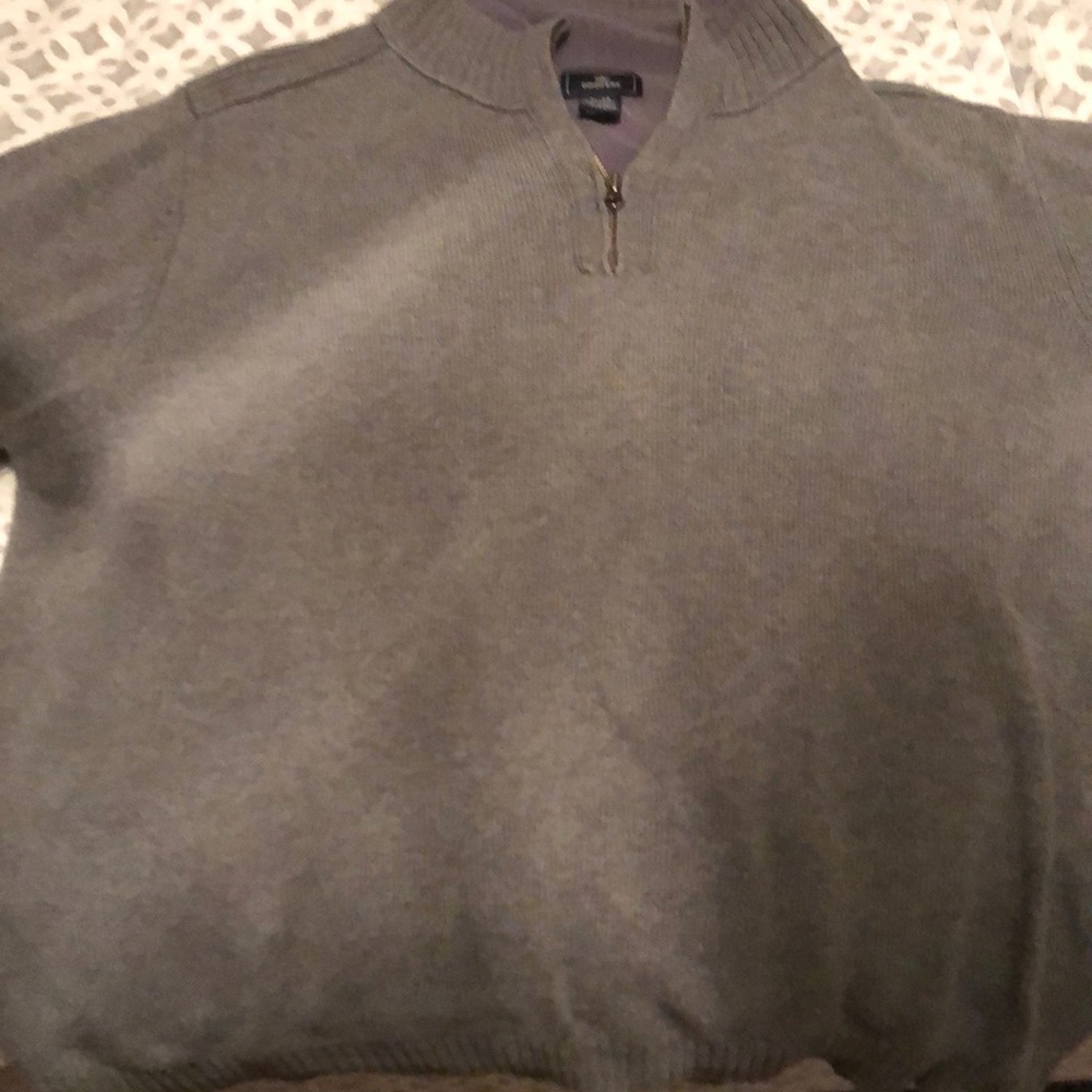 Dockers sweater